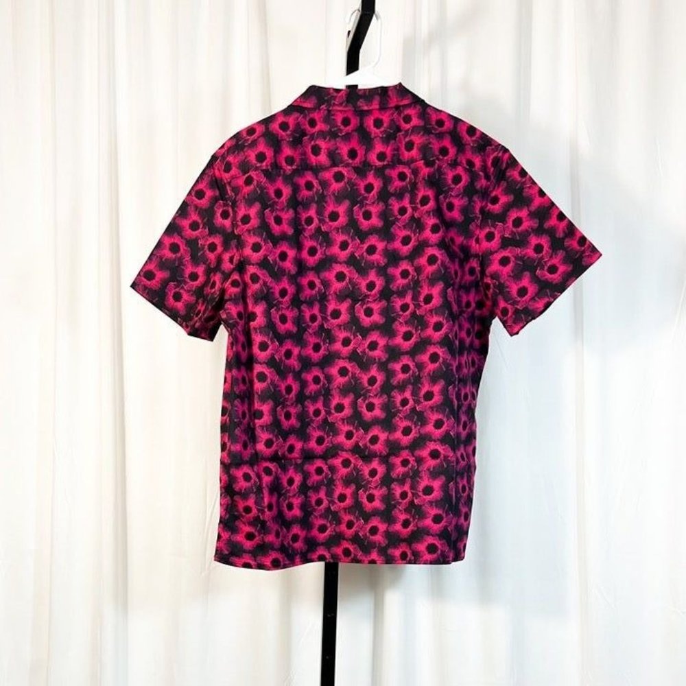 Abound NWT Sz L  Black/Pink Digital Poppy Graphic Short Sleeve Poplin Shirt - Picture 3 of 6